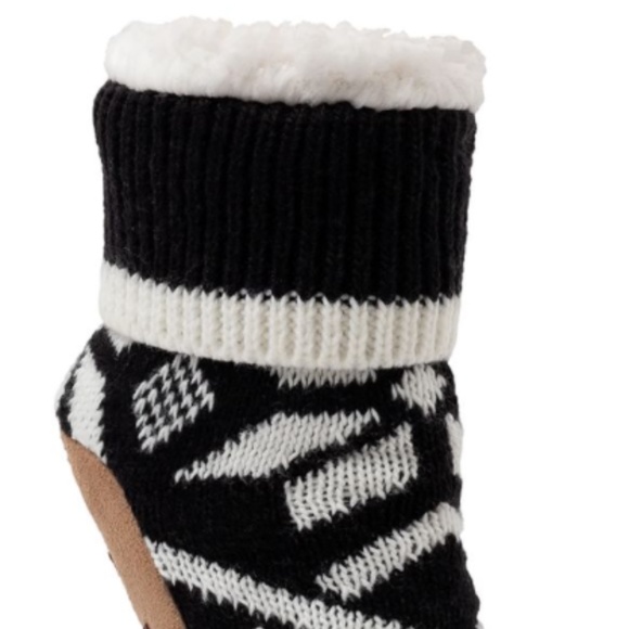 DKNY Fair Isle Snowflake Slipper Socks - Picture 3 of 5